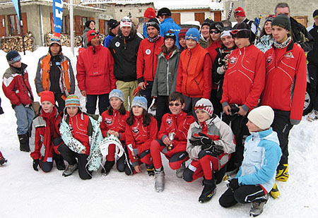 Les coureurs avec V. Vittoz et R. Poiree - Photo J.F. Chalivet